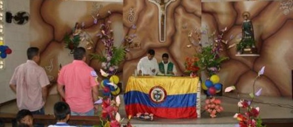Colombianos celebraron los 205 años de la independencia de Colombia con misa y deporte en San Fernando de Atabapo